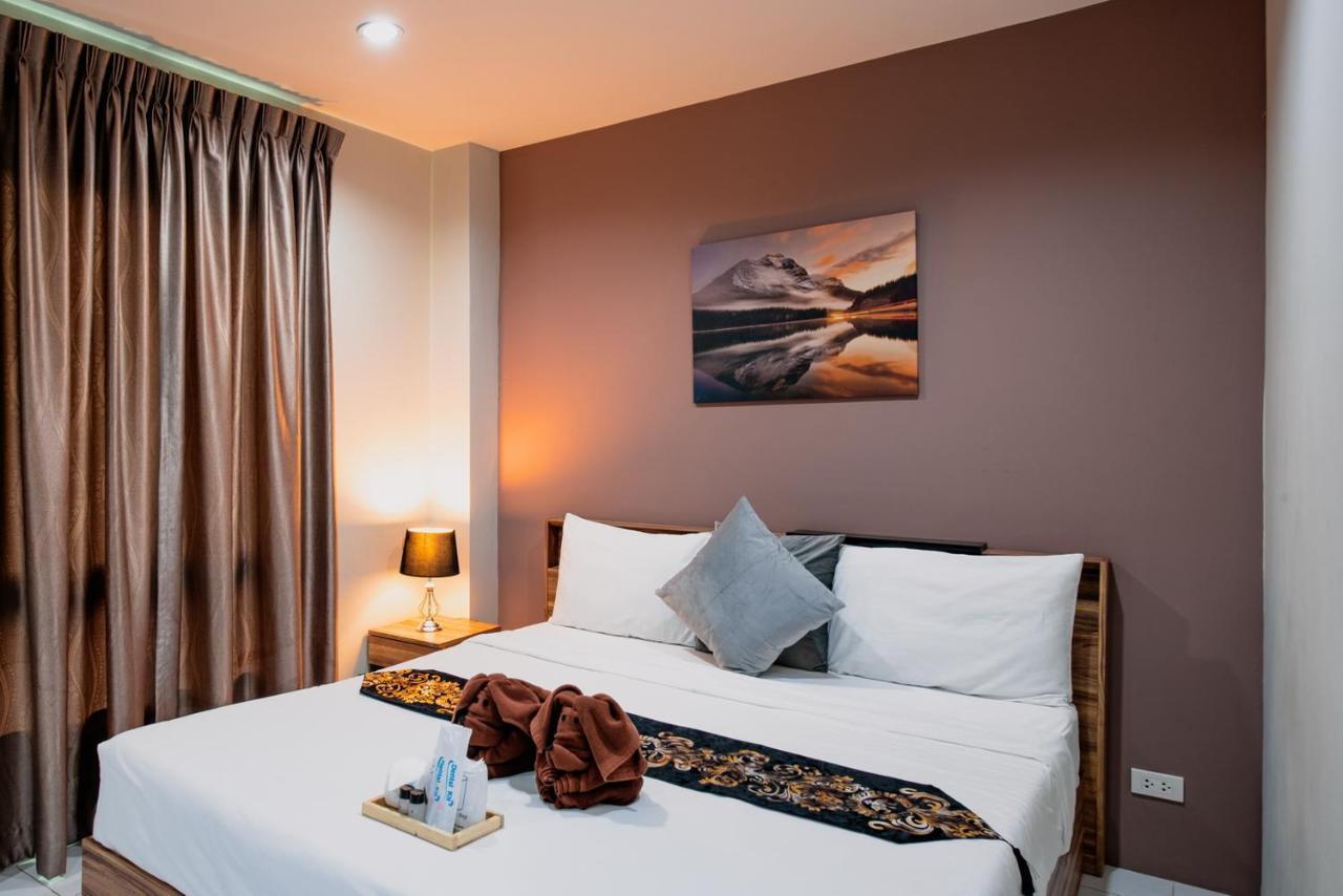 The Living Hotel Samutprakan Банг Бо Экстерьер фото
