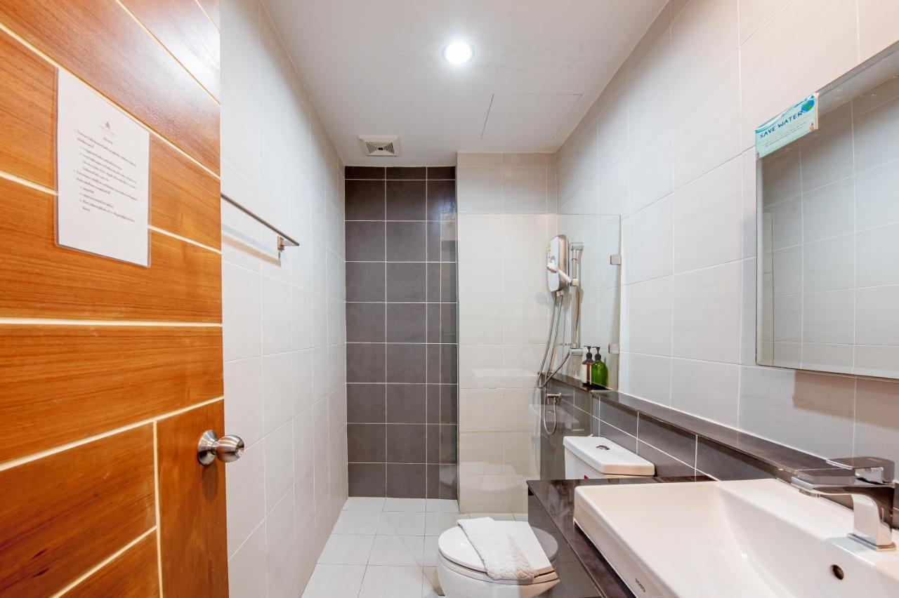 The Living Hotel Samutprakan Банг Бо Экстерьер фото